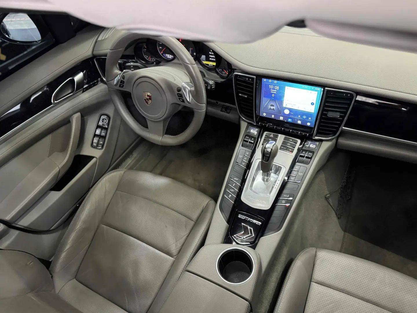 PORSCHE PANAMERA