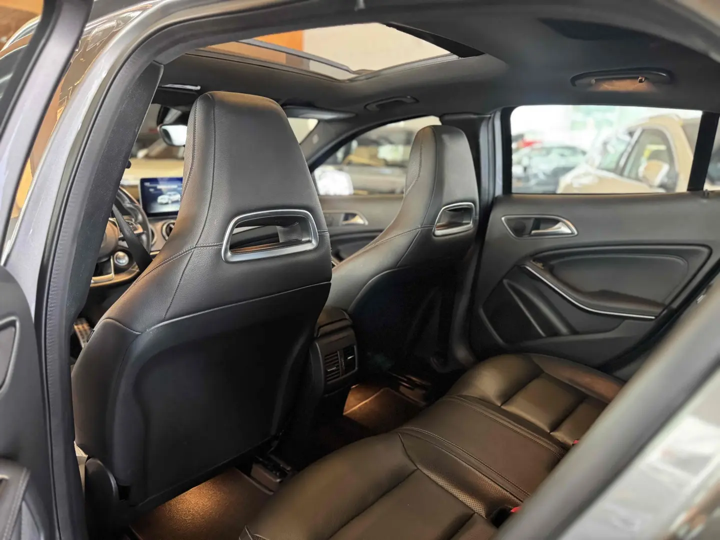 MERCEDES BENZ GLA 250