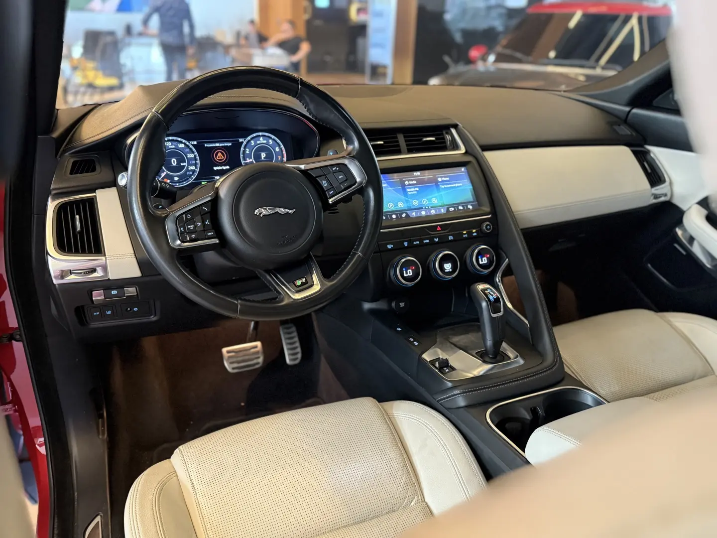 JAGUAR E-PACE