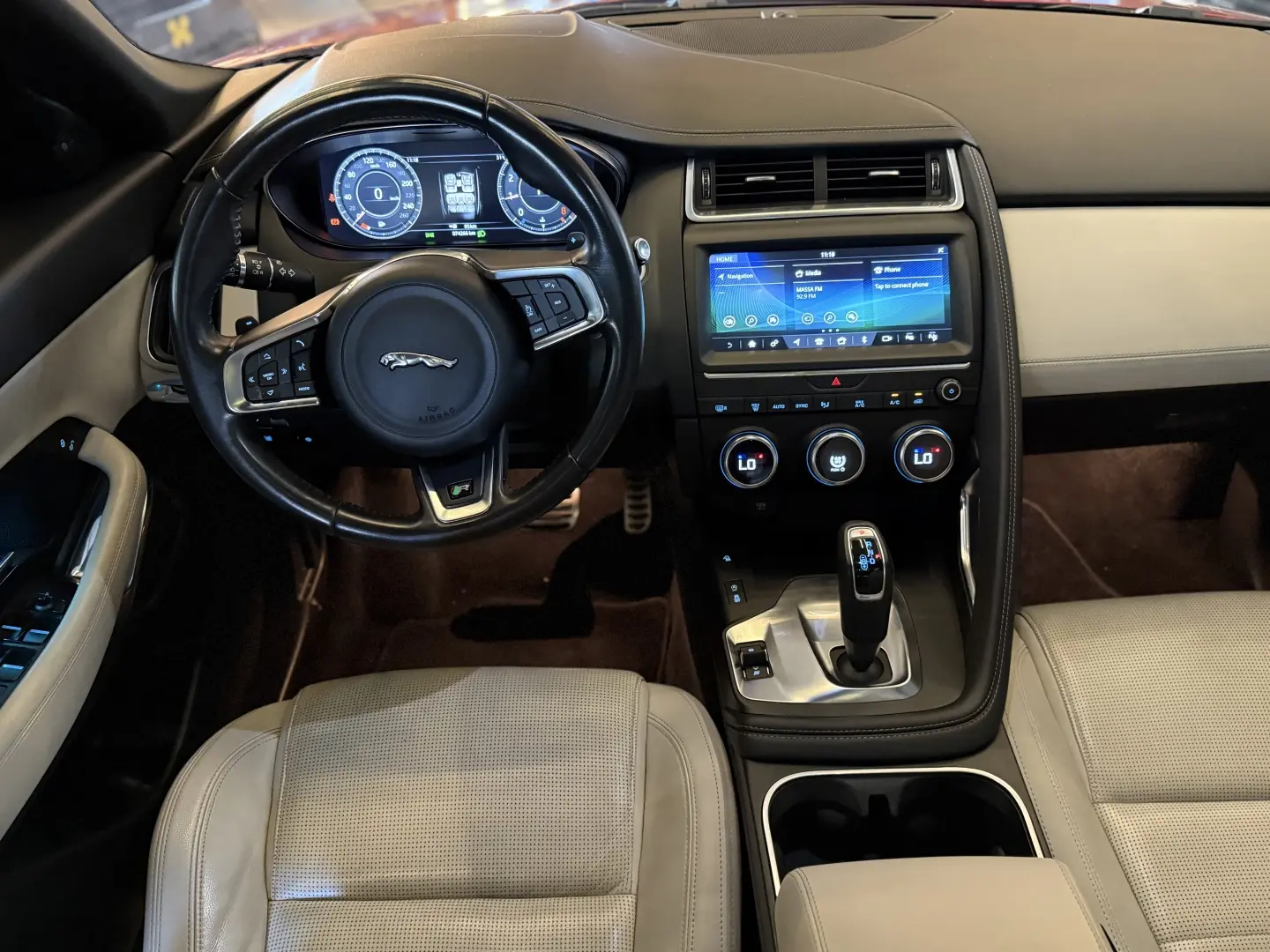 JAGUAR E-PACE