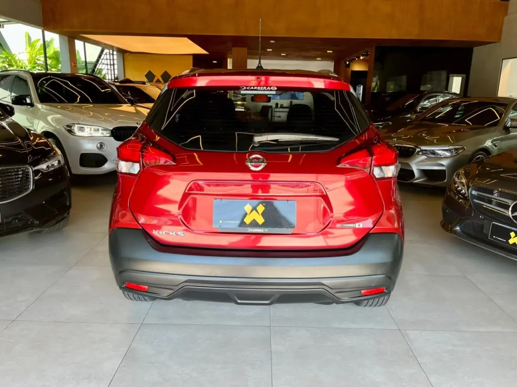 NISSAN KICKS