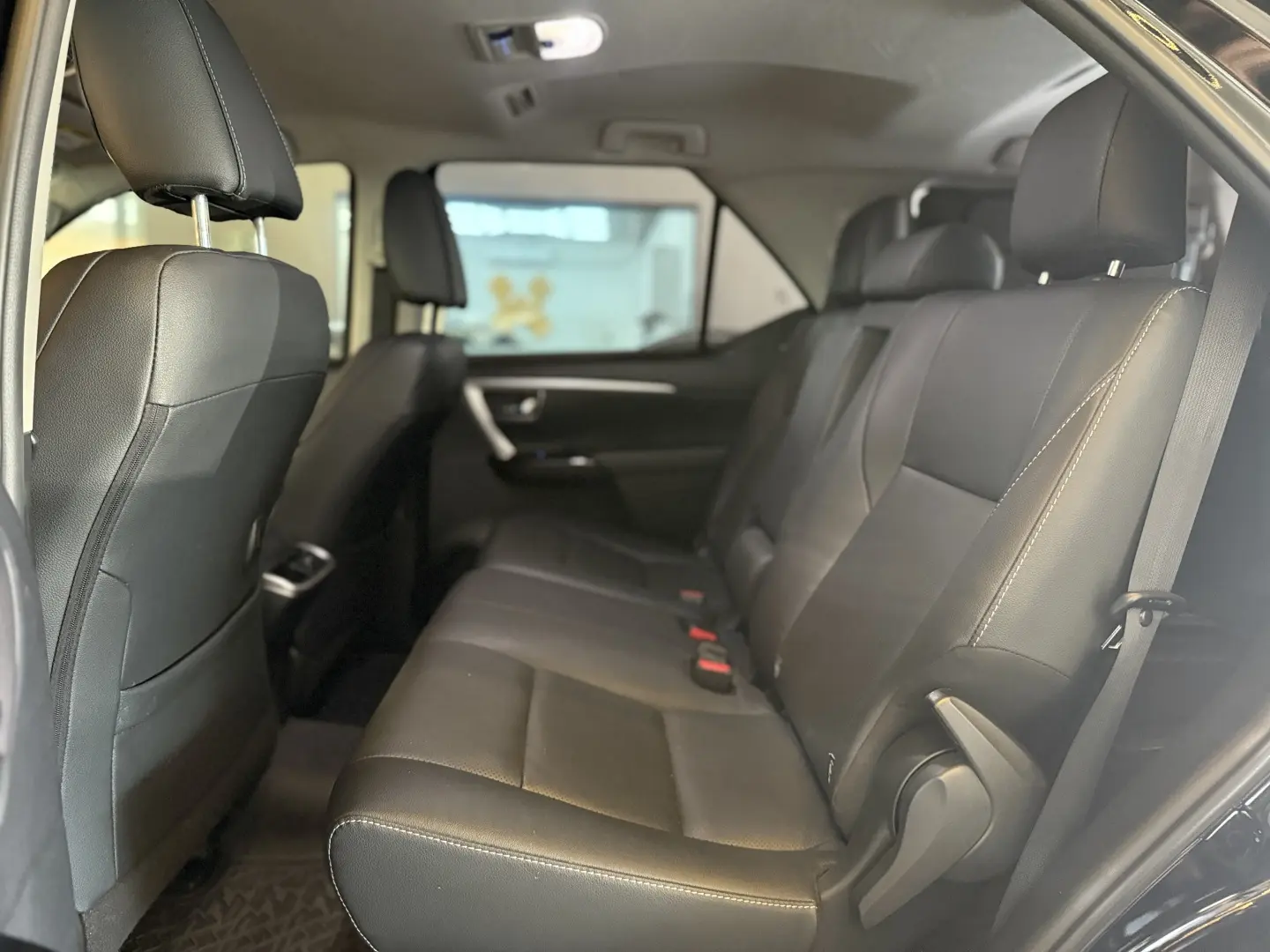 TOYOTA HILUX SW4