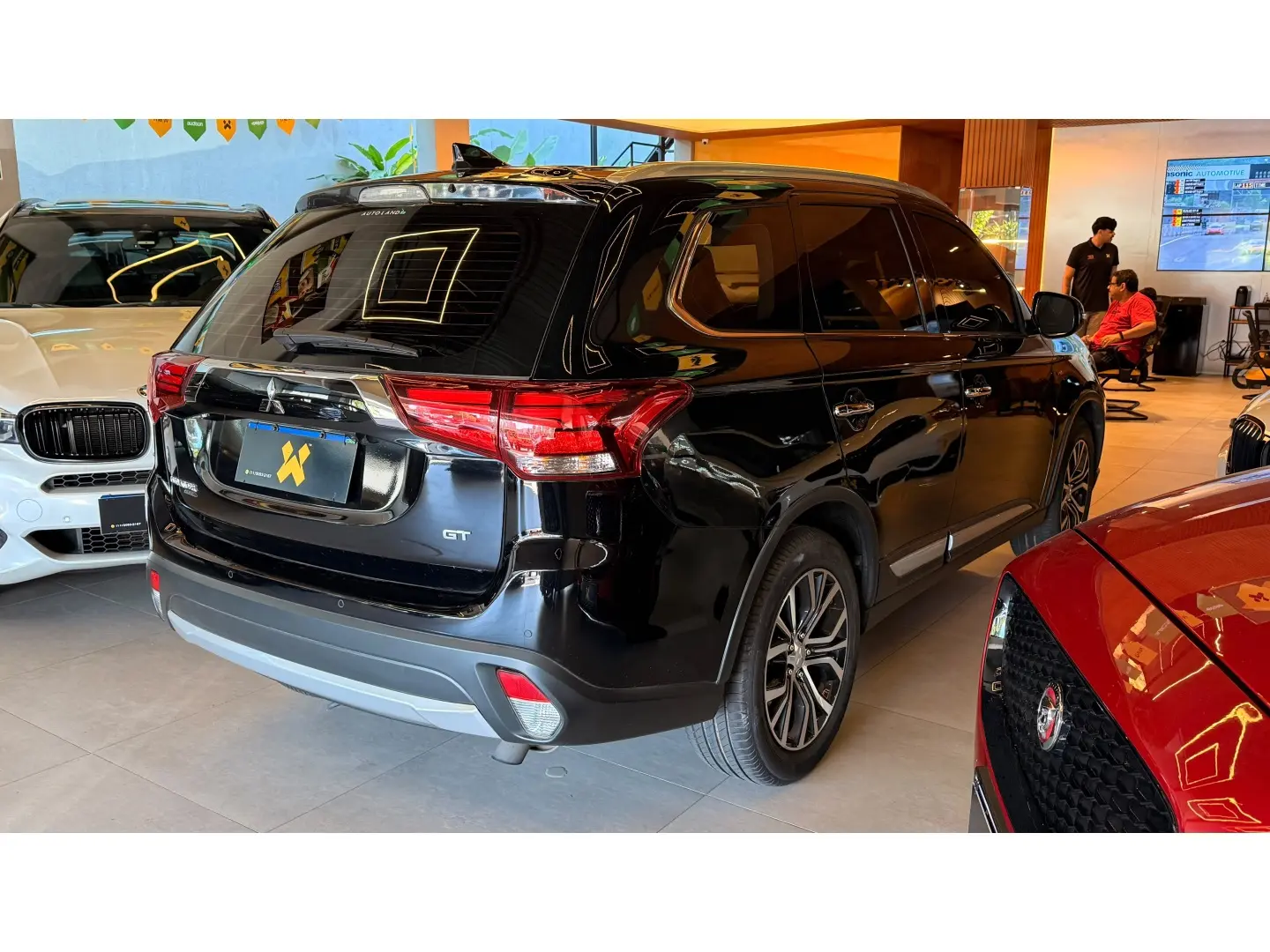 MITSUBISHI OUTLANDER
