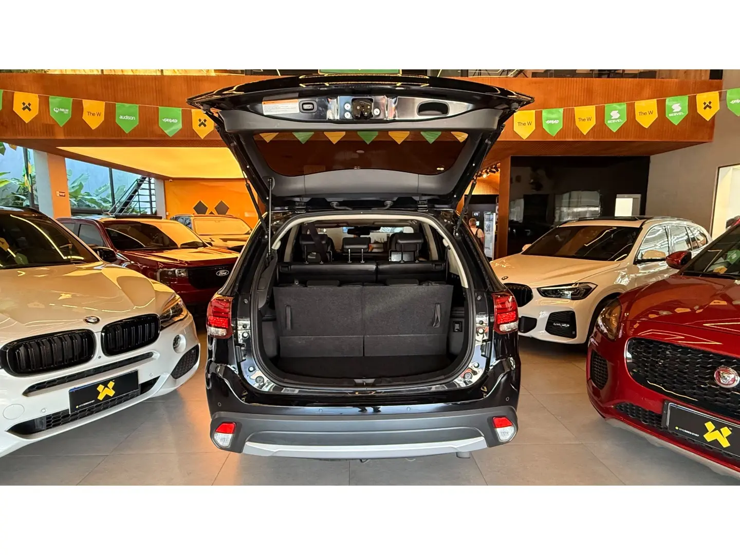 MITSUBISHI OUTLANDER