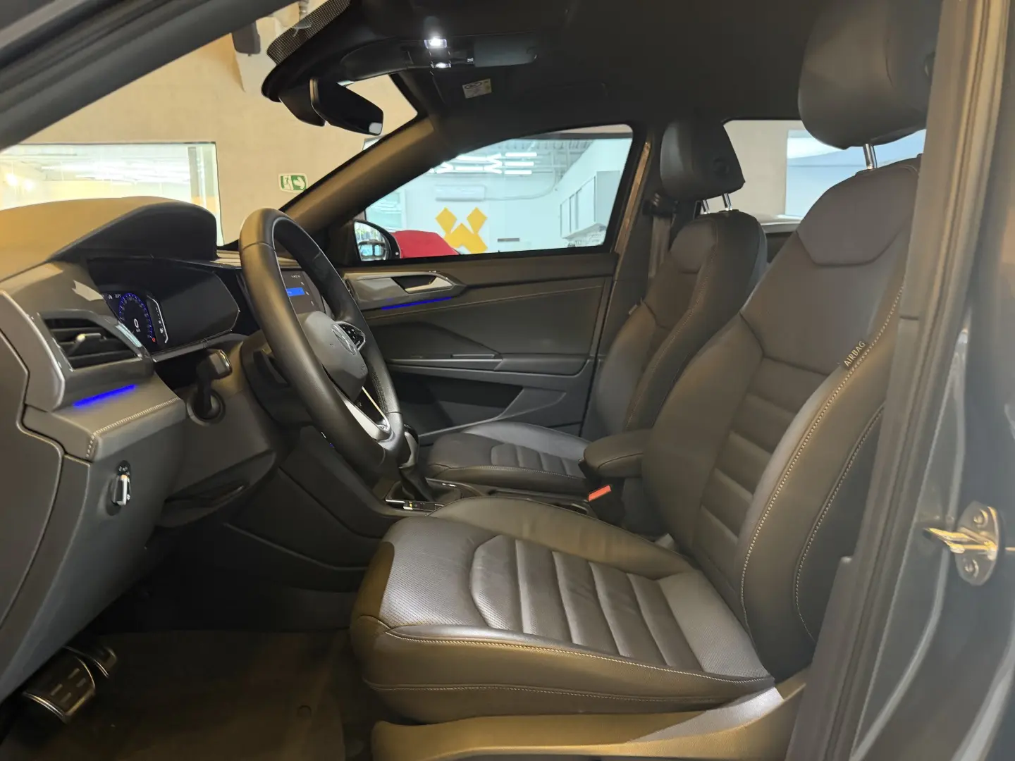 VOLKSWAGEN TAOS