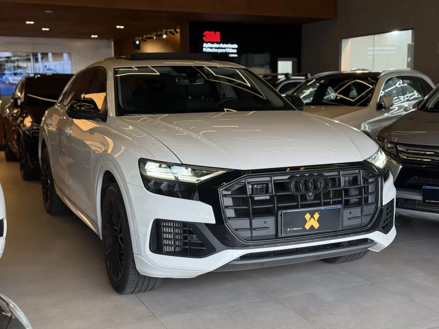 AUDI Q8