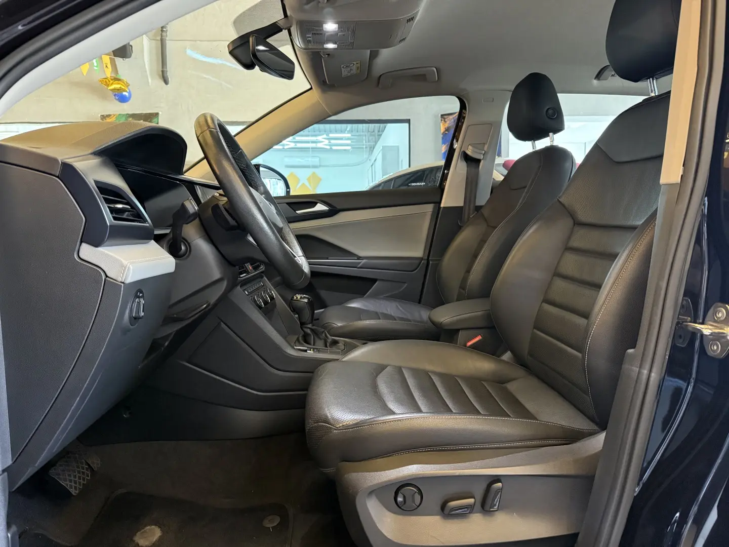 VOLKSWAGEN TAOS