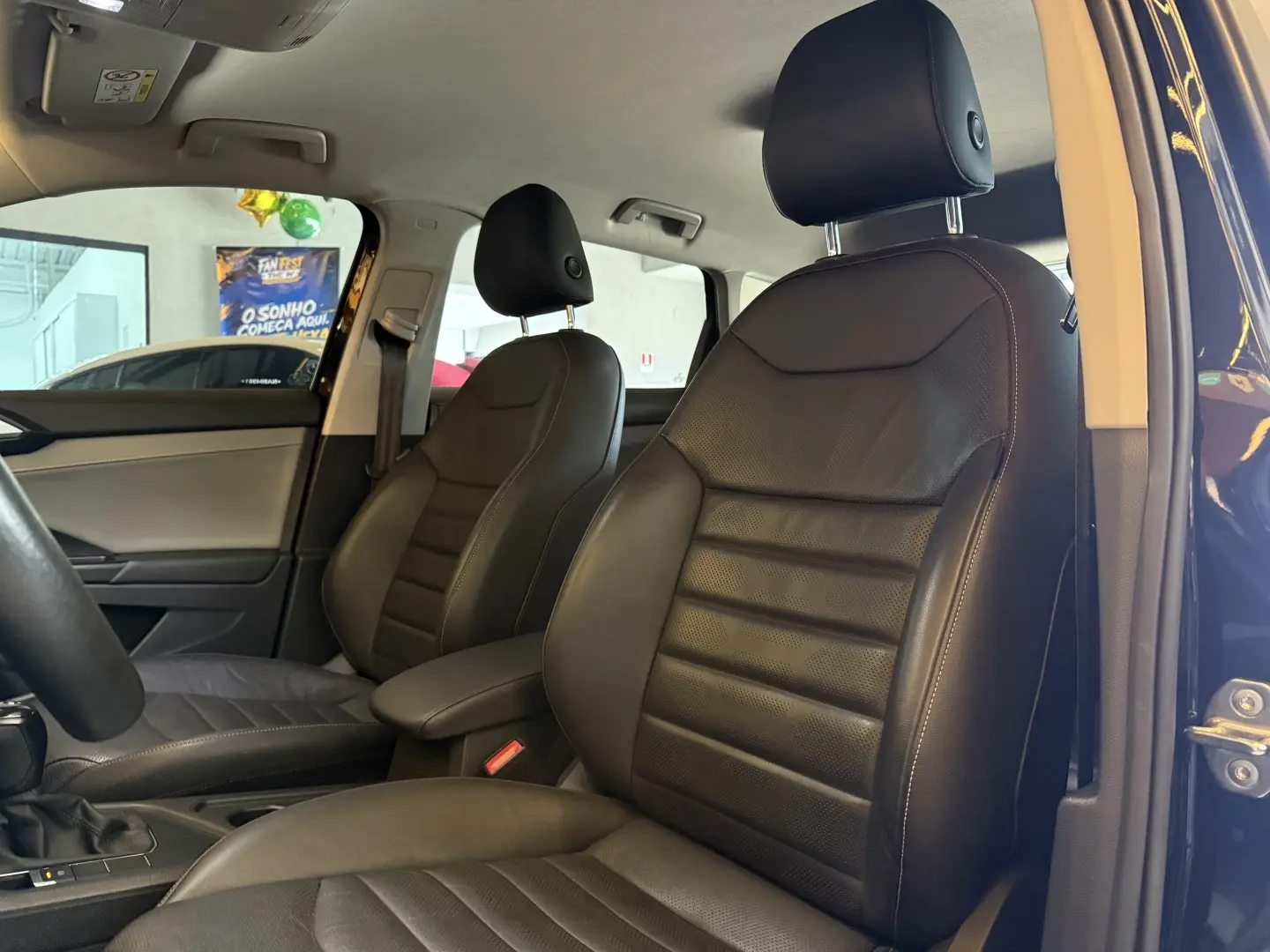 VOLKSWAGEN TAOS