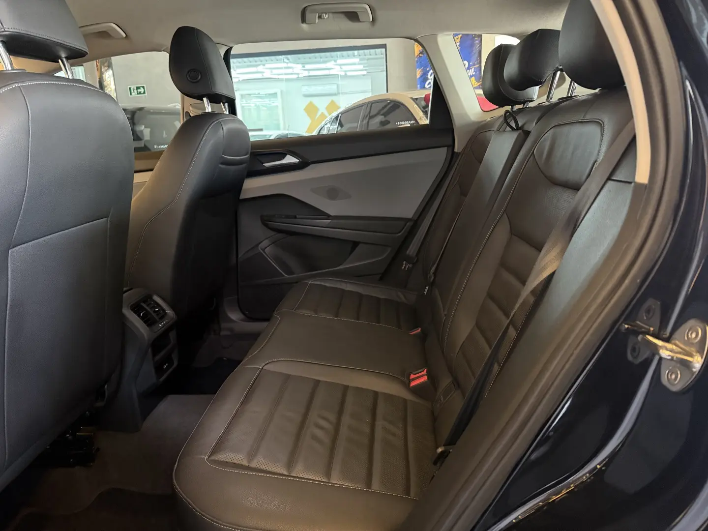 VOLKSWAGEN TAOS