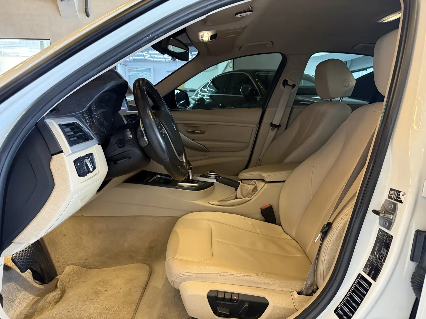 BMW 320I