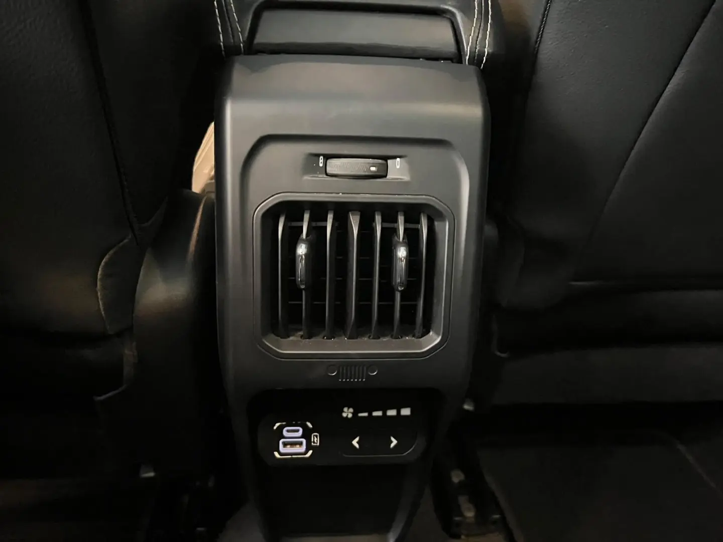 JEEP COMMANDER