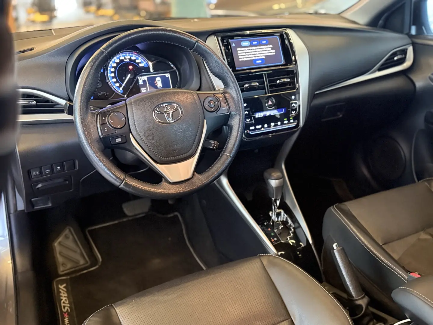 TOYOTA YARIS