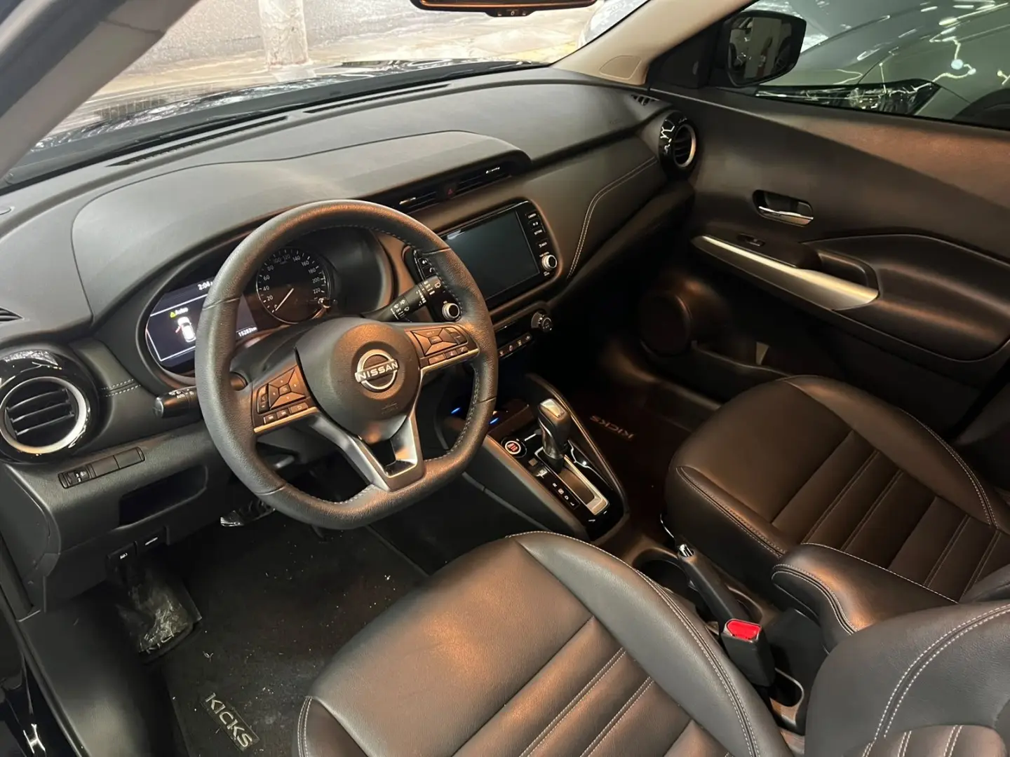 NISSAN KICKS
