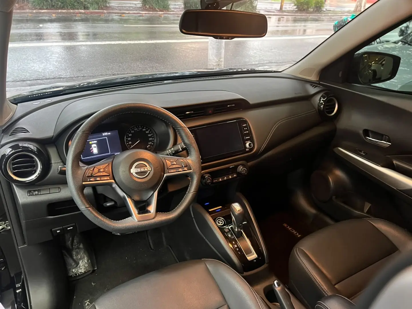 NISSAN KICKS