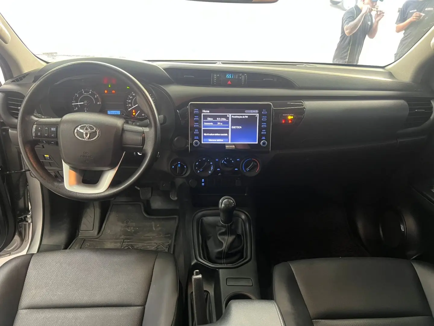 TOYOTA HILUX