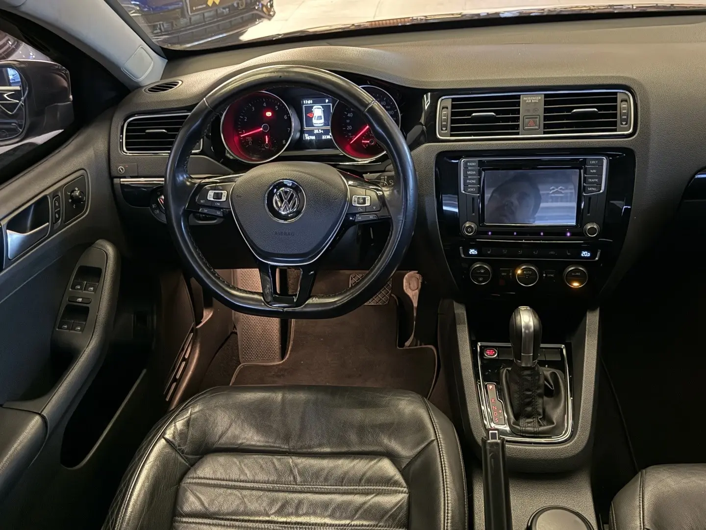 VOLKSWAGEN JETTA